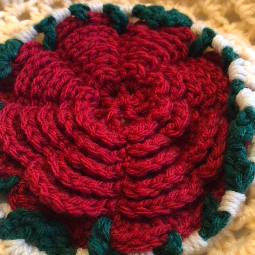 Vintage rose crochet